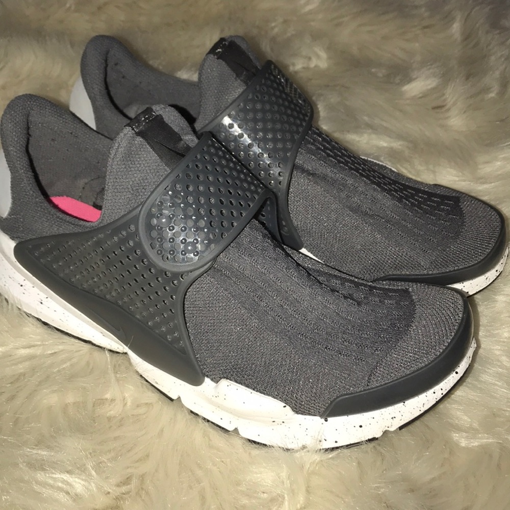 Sz 10w/8M Nike Sock Darts
